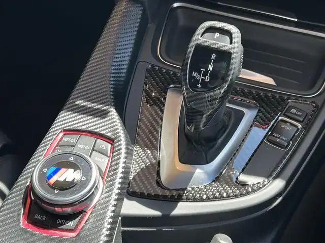 ＢＭＷ ３２０ｄ スポーツ 高知県 2015(平27)年 4.9万km アルピンホワイトⅢ コンフォートアクセス/純正HDDナビ/バックカメラ/アクティブクルーズコントロール/レザーシート/ヒートヒーター/前席パワーシート/ミラー型ETC/パドルシフト/インテリジェントセーフティ