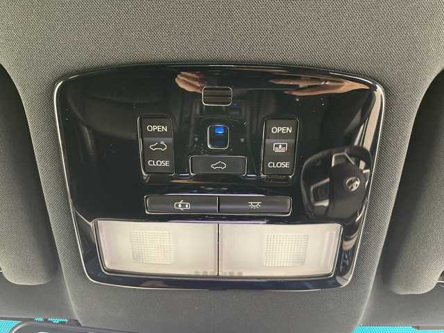 トヨタ ハリアー ハイブリッド プレミアム 長野県 2015(平27)年 3.8万km ホワイトパールクリスタルシャイン 4WD/サンルーフ/9インチ社外SDナビ（WVGA-EX900)/(ラジオ/フルセグTV/BT/DVD/SD/AUX)/バックカメラ/トヨタセーフティセンス/・クルーズコントロール/・レーンキープアシスト/・衝突被害軽減システム/盗難防止装置/電動リアゲート/社外デジタルインミラー/全方位ドライブレコーダー/ハーフレザーシート（合皮）/D席パワーシート/ステアリングスイッチ/純正ドアバイザー/18インチ純正アルミホイール/LEDヘッドライト/オートマチックハイビーム/フォグランプ/プッシュスタート/スマートキー/スペアキー/保証書/取扱説明書