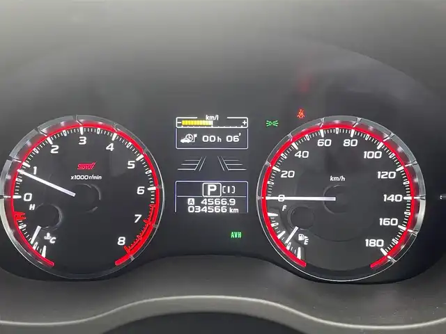 スバル レヴォーグ 2．0STIスポーツアイサイト 愛知県 2018(平30)年 3.5万km クリスタルホワイトP ワンオーナー/４WD/純正BILSTEIN製ダンパー/社外スポーツマフラー〈HKS〉/ボルドー＆ブラックレザーシート/前席パワーシート〈運転席メモリ付〉/前席シートヒーター/純正DIATONESOUNDナビ/・DVD／Bluetooth／地デジTV/バックカメラ/社外スピーカー〈KENWOOD製〉/デジタルインナーミラー/社外ミラーカバー/社外サブウーファ―〈Carrozzeria〉/LEDヘッドライト＆フォグランプ/リアフォグランプ/純正18インチAW/・タイヤ：ミシュラン パイロットスポーツ５/STIロゴ入りステンレス製スカッフプレート/アイサイトツーリングアシスト/・プリクラッシュセーフティ/・後退時自動ブレーキシステム/・車線逸脱警報機能/・誤発進抑制制御/・誤後進抑制制御/・全車速追従型レーダークルーズコントロール/・ツーリングアシスト/・アイサイトアシストモニター/アイサイトセィフティプラス/・リアビークルディテクション/・ハイビームアシスト/・フロント／サイドビューカメラ/・スマートリアビューカメラ/スマートキー＆プッシュスタート