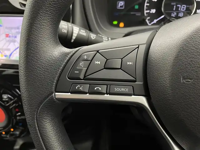 日産 ノート e－パワー X Vセレクション 宮城県 2020(令2)年 4.7万km ブリリアントホワイトパール 純正SDナビ/・BT接続/USB入力/・iPod/AM/FM/アラウンドビューモニター/・駐車ガイド/デジタルインナーミラー/前後ドライブレコーダー/日産E-POWER/安全装備/・レーンキープアシスト/・ふらつき防止/純正15インチAW/ドライブモード/・SPORT/・ECO/・NORMAL/プッシュスタート/禁煙車