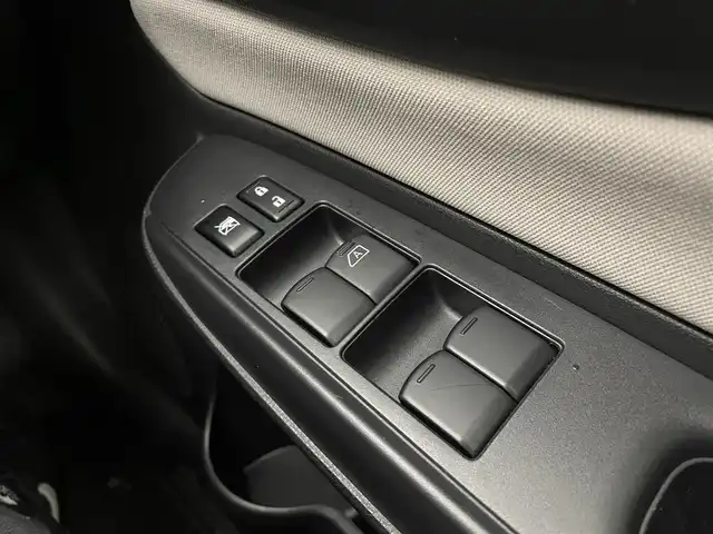 日産 ノート e－パワー X Vセレクション 宮城県 2020(令2)年 4.7万km ブリリアントホワイトパール 純正SDナビ/・BT接続/USB入力/・iPod/AM/FM/アラウンドビューモニター/・駐車ガイド/デジタルインナーミラー/前後ドライブレコーダー/日産E-POWER/安全装備/・レーンキープアシスト/・ふらつき防止/純正15インチAW/ドライブモード/・SPORT/・ECO/・NORMAL/プッシュスタート/禁煙車