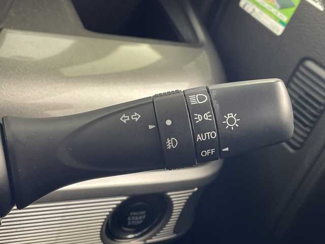 スズキ スペーシア ギア HYBRID XZ 岐阜県 2020(令2)年 2.7万km ブルーイッシュブラックパール3 社外SDナビ（CN-RE06WD)/フルセグ/BT/DVD/USB/全方位モニター/ビルトインETC/社外ドライブレコーダー/スズキセーフティサポート/デュアルカメラブレーキサポート/車線逸脱警報機能/誤発進抑制機能/先行車発進お知らせ機能/ヘッドアップディスプレイ/前席シートヒーター/アイドリングストップ/LEDオートライト/フォグランプ/両側パワースライドドア/サンシェード/シートバックテーブル/ルーフレール/純正フロアマット/サイドバイザー