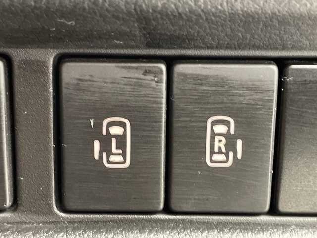 スズキ スペーシア ギア HYBRID XZ 岐阜県 2020(令2)年 2.7万km ブルーイッシュブラックパール3 社外SDナビ（CN-RE06WD)/フルセグ/BT/DVD/USB/全方位モニター/ビルトインETC/社外ドライブレコーダー/スズキセーフティサポート/デュアルカメラブレーキサポート/車線逸脱警報機能/誤発進抑制機能/先行車発進お知らせ機能/ヘッドアップディスプレイ/前席シートヒーター/アイドリングストップ/LEDオートライト/フォグランプ/両側パワースライドドア/サンシェード/シートバックテーブル/ルーフレール/純正フロアマット/サイドバイザー