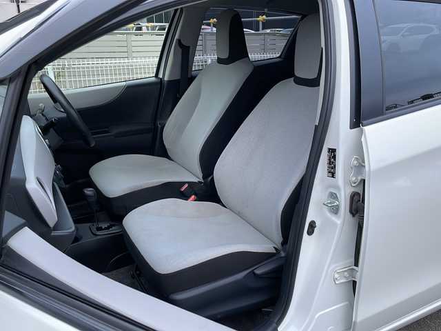 トヨタ ヴィッツ F 道東・釧路十勝 2014(平26)年 9万km ホワイトパールクリスタルシャイン オーディオ/寒冷地仕様/社外14インチAW/純正フロアマット/フォグランプ/ABS