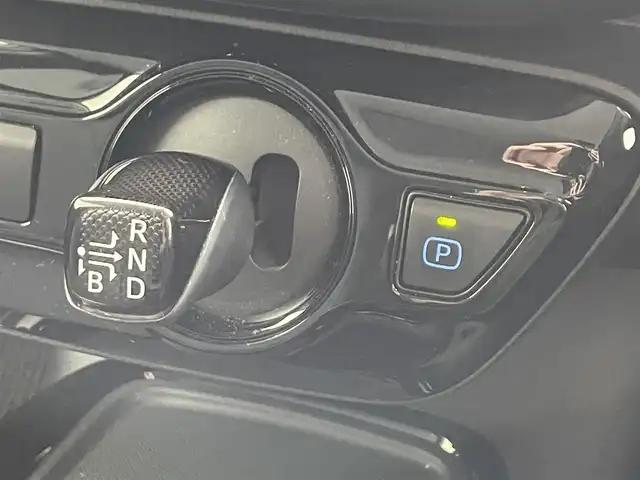 トヨタ プリウス S ツーリングセレ ブラックED 滋賀県 2021(令3)年 2.2万km プレシャスブラックパール 純正9インチナビ/【Bluetooth/USB/Miracast/フルセグTV】/バックカメラ/合皮シート/レーダークルーズコントロール/クリアランスソナー/レーンディパーチャーアラート/プリクラッシュセーフティ/LEDヘッドライト/オートマチックハイビーム/前後ドライブレコーダー/デジタルインナーミラー/ビルトインETC/D/Nシートヒーター/プッシュスタート/スマートキー/ステアリングリモコン/純正フロアマット