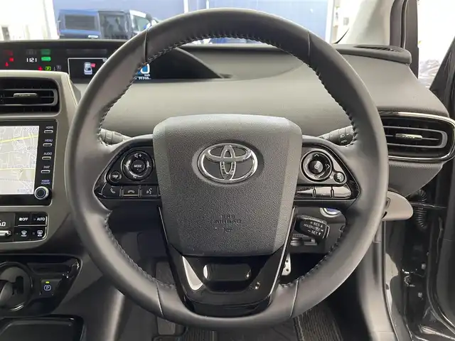 トヨタ プリウス S ツーリングセレ ブラックED 滋賀県 2021(令3)年 2.2万km プレシャスブラックパール 純正9インチナビ/【Bluetooth/USB/Miracast/フルセグTV】/バックカメラ/合皮シート/レーダークルーズコントロール/クリアランスソナー/レーンディパーチャーアラート/プリクラッシュセーフティ/LEDヘッドライト/オートマチックハイビーム/前後ドライブレコーダー/デジタルインナーミラー/ビルトインETC/D/Nシートヒーター/プッシュスタート/スマートキー/ステアリングリモコン/純正フロアマット