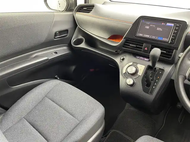 トヨタ シエンタ ハイブリッド X 福井県 2015(平27)年 4.7万km ブラックマイカ ワンオーナー/-ディーラー点検記録簿（H28～R6）/純正SDナビ/ワンセグTV/バックカメラ/スマートエントリー/プッシュスタート/取扱説明書/保証書/スペアキー1本/純正ホイール+スタッドレスタイヤ積込