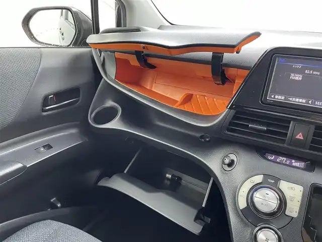 トヨタ シエンタ ハイブリッド X 福井県 2015(平27)年 4.7万km ブラックマイカ ワンオーナー/-ディーラー点検記録簿（H28～R6）/純正SDナビ/ワンセグTV/バックカメラ/スマートエントリー/プッシュスタート/取扱説明書/保証書/スペアキー1本/純正ホイール+スタッドレスタイヤ積込