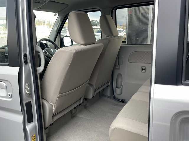 スズキ エブリィ ワゴン PZターボ スペシャル 道東・釧路十勝 2024(令6)年 0.4万km シルキーシルバーメタリック ・４WD/・純正ディスプレイオーディオ/（ラジオ・USB・ BT）/・バックカメラ/・両側パワースライドドア/・スマートキー/・プッシュスタート/・ステアリングスイッチ/・デュアルブレーキサポート/・アイドリングストップ/・コーナーセンサー/・フォグライト/・白線逸脱防止機能/・衝突被害軽減ブレーキ/・横滑り防止装置/・リアヒーター/・オートステップ/・運転席シートヒーター/・純正14インチアルミホイール/・保証書