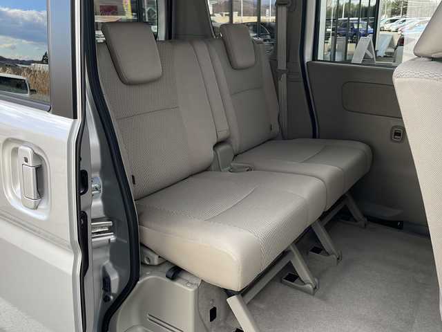 スズキ エブリィ ワゴン PZターボ スペシャル 道東・釧路十勝 2024(令6)年 0.4万km シルキーシルバーメタリック ・４WD/・純正ディスプレイオーディオ/（ラジオ・USB・ BT）/・バックカメラ/・両側パワースライドドア/・スマートキー/・プッシュスタート/・ステアリングスイッチ/・デュアルブレーキサポート/・アイドリングストップ/・コーナーセンサー/・フォグライト/・白線逸脱防止機能/・衝突被害軽減ブレーキ/・横滑り防止装置/・リアヒーター/・オートステップ/・運転席シートヒーター/・純正14インチアルミホイール/・保証書