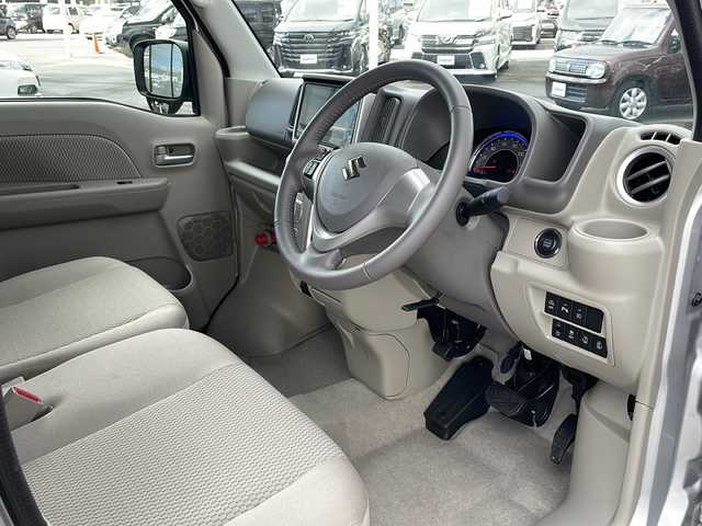 スズキ エブリィ ワゴン PZターボ スペシャル 道東・釧路十勝 2024(令6)年 0.4万km シルキーシルバーメタリック ・４WD/・純正ディスプレイオーディオ/（ラジオ・USB・ BT）/・バックカメラ/・両側パワースライドドア/・スマートキー/・プッシュスタート/・ステアリングスイッチ/・デュアルブレーキサポート/・アイドリングストップ/・コーナーセンサー/・フォグライト/・白線逸脱防止機能/・衝突被害軽減ブレーキ/・横滑り防止装置/・リアヒーター/・オートステップ/・運転席シートヒーター/・純正14インチアルミホイール/・保証書