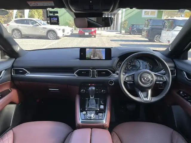 マツダ ＣＸ－８ 25T エクスクルーシブモード 埼玉県 2022(令4)年 0.6万km プラチナクォーツメタリック ワンオーナー禁煙車/サンルーフ/茶革シート/エアシート＆シートヒーター/BOSEサウンド/純正ナビTV/360度カメラ/ヘッドアップディスプレイ/前後ドラレコ/クリアランスソナー/パワーバックドア/純正19インチアルミ/ＬＥＤヘッドライト/ＢＳＭ/レーダークルーズコントロール/衝突軽減ブレーキ/プッシュスタート/スマートキーｘ２/走行５５６７キロ/保証書付整備手帳/取扱説明書