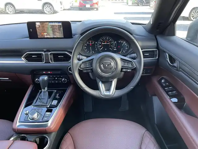マツダ ＣＸ－８ 25T エクスクルーシブモード 埼玉県 2022(令4)年 0.6万km プラチナクォーツメタリック ワンオーナー禁煙車/サンルーフ/茶革シート/エアシート＆シートヒーター/BOSEサウンド/純正ナビTV/360度カメラ/ヘッドアップディスプレイ/前後ドラレコ/クリアランスソナー/パワーバックドア/純正19インチアルミ/ＬＥＤヘッドライト/ＢＳＭ/レーダークルーズコントロール/衝突軽減ブレーキ/プッシュスタート/スマートキーｘ２/走行５５６７キロ/保証書付整備手帳/取扱説明書