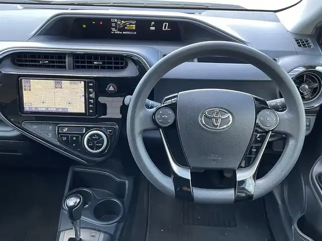 トヨタ アクア S スタイルブラック 群馬県 2018(平30)年 1.5万km シルバーM ワンオーナー/純正ナビ(NSZT-W68T)/CD・DVD・SD/Bluetooth・フルセグ/バックカメラ/ビルトインETC/ドライブレコーダー/ステアリングリモコン/衝突被害軽減ブレーキ/レーンキープアシスト/横滑り防止装置/アイドリングストップ/純正アルミホイール
