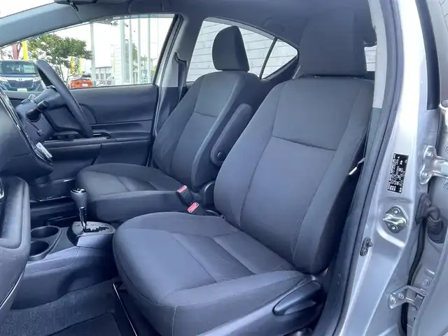 トヨタ アクア S スタイルブラック 群馬県 2018(平30)年 1.5万km シルバーM ワンオーナー/純正ナビ(NSZT-W68T)/CD・DVD・SD/Bluetooth・フルセグ/バックカメラ/ビルトインETC/ドライブレコーダー/ステアリングリモコン/衝突被害軽減ブレーキ/レーンキープアシスト/横滑り防止装置/アイドリングストップ/純正アルミホイール