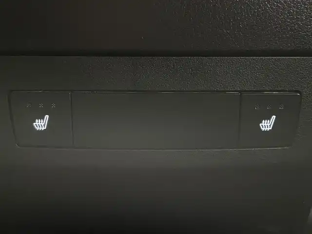 レクサス ＲＸ 450h Fスポーツ 道央・札幌 2020(令2)年 6.4万km グラファイトブラックガラスフレーク ・衝突軽減/・横滑り防止機能/・全方位カメラ/・メーカーナビ/・フルセグTV＆ＣＤ＆ＤＶＤ＆BT/・シートヒーター＆ベンチレーション/・パワーシート/・ヘッドアップディスプレイ/・ステアリングヒーター/・パワーバックドア/・オートハイビーム/・ブラインドスポットモニター/・オートライト/・オートエアコン/・ＥＴＣ２．０/・純正２０インチアルミホイール/・純正フロアマット/・３眼ＬＥＤヘッドライト/・ＬＥＤフォグランプ/・パドルシフト/・純正ドライブレコーダー/・スマートキー＆プッシュスタート