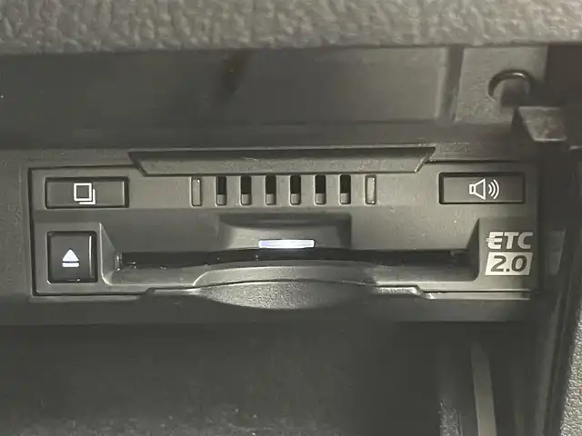 レクサス ＲＸ 450h Fスポーツ 道央・札幌 2020(令2)年 6.4万km グラファイトブラックガラスフレーク ・衝突軽減/・横滑り防止機能/・全方位カメラ/・メーカーナビ/・フルセグTV＆ＣＤ＆ＤＶＤ＆BT/・シートヒーター＆ベンチレーション/・パワーシート/・ヘッドアップディスプレイ/・ステアリングヒーター/・パワーバックドア/・オートハイビーム/・ブラインドスポットモニター/・オートライト/・オートエアコン/・ＥＴＣ２．０/・純正２０インチアルミホイール/・純正フロアマット/・３眼ＬＥＤヘッドライト/・ＬＥＤフォグランプ/・パドルシフト/・純正ドライブレコーダー/・スマートキー＆プッシュスタート