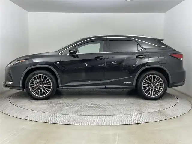 レクサス ＲＸ 450h Fスポーツ 道央・札幌 2020(令2)年 6.4万km グラファイトブラックガラスフレーク ・衝突軽減/・横滑り防止機能/・全方位カメラ/・メーカーナビ/・フルセグTV＆ＣＤ＆ＤＶＤ＆BT/・シートヒーター＆ベンチレーション/・パワーシート/・ヘッドアップディスプレイ/・ステアリングヒーター/・パワーバックドア/・オートハイビーム/・ブラインドスポットモニター/・オートライト/・オートエアコン/・ＥＴＣ２．０/・純正２０インチアルミホイール/・純正フロアマット/・３眼ＬＥＤヘッドライト/・ＬＥＤフォグランプ/・パドルシフト/・純正ドライブレコーダー/・スマートキー＆プッシュスタート