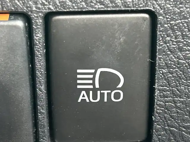 トヨタ ヴェルファイア Z Gエディション 岡山県 2019(平31)年 11.1万km ホワイトパールクリスタルシャイン 登録時走行距離110210km/ワンオーナー/純正8インチナビ/（SD/CD/DVD/Bluetooth）/純正フリップダウンモニター/トヨタセーフティーセンス/・プリクラッシュセーフティ/・レーントレーシングアシスト/・レーダークルーズコントロール/・レーンディパーチャーアラート/・オートマチックハイビーム/・ロードサインアシスト/モデリスタエアロ/ブラインドスポットモニター/パワーシート/エアーシート/シートヒーター/オートブレーキホールド/両側パワースライドドア/純正18インチホイール/ステアリングヒーター/ステアリングスイッチ/プッシュスタート/スマートキー