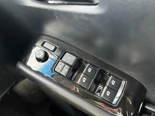 トヨタ ヴェルファイア Z Gエディション 岡山県 2019(平31)年 11.1万km ホワイトパールクリスタルシャイン 登録時走行距離110210km/ワンオーナー/純正8インチナビ/（SD/CD/DVD/Bluetooth）/純正フリップダウンモニター/トヨタセーフティーセンス/・プリクラッシュセーフティ/・レーントレーシングアシスト/・レーダークルーズコントロール/・レーンディパーチャーアラート/・オートマチックハイビーム/・ロードサインアシスト/モデリスタエアロ/ブラインドスポットモニター/パワーシート/エアーシート/シートヒーター/オートブレーキホールド/両側パワースライドドア/純正18インチホイール/ステアリングヒーター/ステアリングスイッチ/プッシュスタート/スマートキー