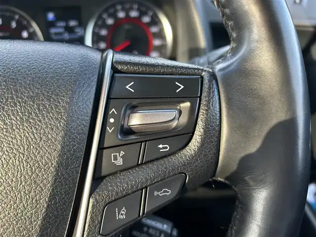 トヨタ ヴェルファイア Z Gエディション 岡山県 2019(平31)年 11.1万km ホワイトパールクリスタルシャイン 登録時走行距離110210km/ワンオーナー/純正8インチナビ/（SD/CD/DVD/Bluetooth）/純正フリップダウンモニター/トヨタセーフティーセンス/・プリクラッシュセーフティ/・レーントレーシングアシスト/・レーダークルーズコントロール/・レーンディパーチャーアラート/・オートマチックハイビーム/・ロードサインアシスト/モデリスタエアロ/ブラインドスポットモニター/パワーシート/エアーシート/シートヒーター/オートブレーキホールド/両側パワースライドドア/純正18インチホイール/ステアリングヒーター/ステアリングスイッチ/プッシュスタート/スマートキー