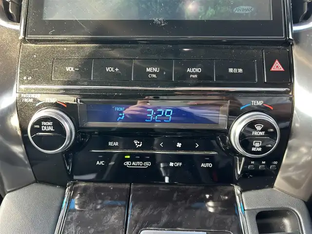 トヨタ ヴェルファイア Z Gエディション 岡山県 2019(平31)年 11.1万km ホワイトパールクリスタルシャイン 登録時走行距離110210km/ワンオーナー/純正8インチナビ/（SD/CD/DVD/Bluetooth）/純正フリップダウンモニター/トヨタセーフティーセンス/・プリクラッシュセーフティ/・レーントレーシングアシスト/・レーダークルーズコントロール/・レーンディパーチャーアラート/・オートマチックハイビーム/・ロードサインアシスト/モデリスタエアロ/ブラインドスポットモニター/パワーシート/エアーシート/シートヒーター/オートブレーキホールド/両側パワースライドドア/純正18インチホイール/ステアリングヒーター/ステアリングスイッチ/プッシュスタート/スマートキー