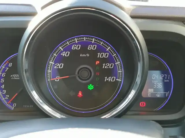 ホンダ Ｎ ＯＮＥ プレミアム Lパッケージ 茨城県 2013(平25)年 4.2万km プレミアムブルームーンパール 純正ナビ/【AM・FM・CD・USB・HDMI】/ETC/前後ドラレコ/アイドリングストップ/オートライト/Fフォグ/キセノンライト/横滑り防止装置/純正フロアマット/純正アルミホイール/電格ミラー/ウインカーミラー/ドアバイザー