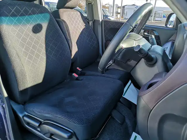 ホンダ Ｎ ＯＮＥ プレミアム Lパッケージ 茨城県 2013(平25)年 4.2万km プレミアムブルームーンパール 純正ナビ/【AM・FM・CD・USB・HDMI】/ETC/前後ドラレコ/アイドリングストップ/オートライト/Fフォグ/キセノンライト/横滑り防止装置/純正フロアマット/純正アルミホイール/電格ミラー/ウインカーミラー/ドアバイザー