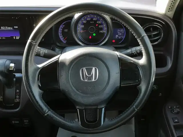 ホンダ Ｎ ＯＮＥ プレミアム Lパッケージ 茨城県 2013(平25)年 4.2万km プレミアムブルームーンパール 純正ナビ/【AM・FM・CD・USB・HDMI】/ETC/前後ドラレコ/アイドリングストップ/オートライト/Fフォグ/キセノンライト/横滑り防止装置/純正フロアマット/純正アルミホイール/電格ミラー/ウインカーミラー/ドアバイザー