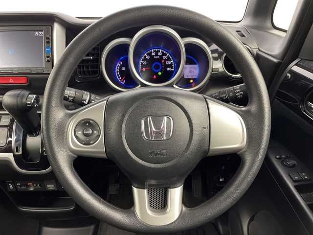 ホンダ Ｎ ＢＯＸ カスタム SSブラックSパッケージ 大分県 2016(平28)年 4.8万km プレミアムベルベットパープル・パール 純正ディーラーナビ/バックカメラ/TV/Bluetooth/CD/両側パワースライドドア/純正フロアマット/ナビ装着用スペシャルパッケージ/ETC/後席サンシェード/シートヒーター/ドライブレコーダー/社外14インチアルミホイール/キセノンヘッドライト/横滑り防止装置/オートライト/プッシュスタート/スマートキー/パワーウィンドウ/パワーステアリング/電動格納ミラー