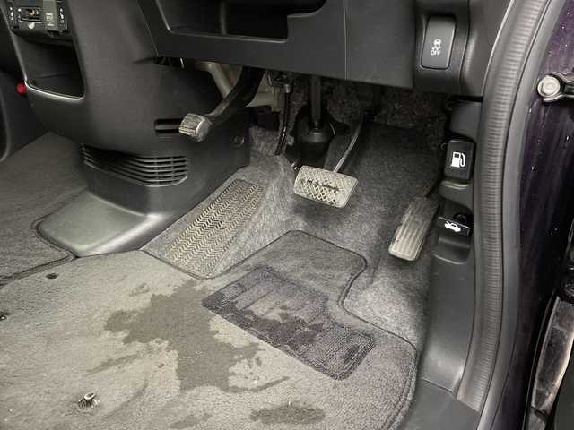 ホンダ Ｎ ＢＯＸ カスタム SSブラックSパッケージ 大分県 2016(平28)年 4.8万km プレミアムベルベットパープル・パール 純正ディーラーナビ/バックカメラ/TV/Bluetooth/CD/両側パワースライドドア/純正フロアマット/ナビ装着用スペシャルパッケージ/ETC/後席サンシェード/シートヒーター/ドライブレコーダー/社外14インチアルミホイール/キセノンヘッドライト/横滑り防止装置/オートライト/プッシュスタート/スマートキー/パワーウィンドウ/パワーステアリング/電動格納ミラー