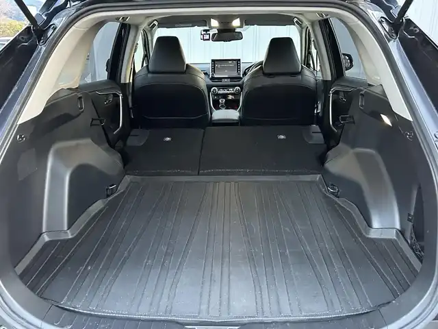 トヨタ ＲＡＶ４ アドベンチャー オフロードPKG 徳島県 2022(令4)年 1.4万km アティチュードブラックマイカ 純正9型ディスプレイオーディオ/Bluetooth/USB/バックカメラ/プリクラッシュセーフティ/レーダークルーズコントロール/レーンキープアシスト/ブラインドスポットモニター/オートハイビーム/ハーフレザーシート/シートヒーター&エアシート/D席メモリパワーシート/ステアリングヒーター/ETC/前後ドライブレコーダー/クリアランスソナー /LEDオートヘッドライト/フォグランプ/純正18インチAW/革巻きステアリング/ステアリングスイッチ/純正フロアマット/保証書/取扱説明書