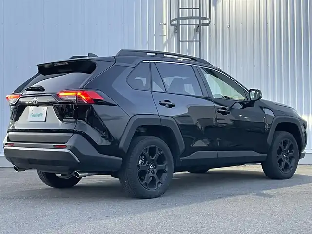 トヨタ ＲＡＶ４ アドベンチャー オフロードPKG 徳島県 2022(令4)年 1.4万km アティチュードブラックマイカ 純正9型ディスプレイオーディオ/Bluetooth/USB/バックカメラ/プリクラッシュセーフティ/レーダークルーズコントロール/レーンキープアシスト/ブラインドスポットモニター/オートハイビーム/ハーフレザーシート/シートヒーター&エアシート/D席メモリパワーシート/ステアリングヒーター/ETC/前後ドライブレコーダー/クリアランスソナー /LEDオートヘッドライト/フォグランプ/純正18インチAW/革巻きステアリング/ステアリングスイッチ/純正フロアマット/保証書/取扱説明書