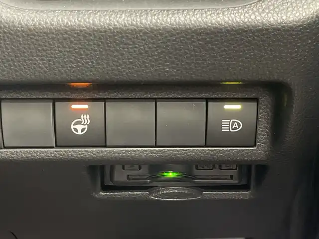 トヨタ ＲＡＶ４ アドベンチャー オフロードPKG 愛知県 2022(令4)年 1.4万km アティチュードブラックマイカ 禁煙車/純正9型ディスプレイオーディオ/（Bluetooth/USB/AM/FM/USB)/バックカメラ/トヨタセーフティセンス/・プリクラッシュセーフティ/・レーダークルーズコントロール/・レーンキープアシスト/・オートハイビーム/ブラインドスポットモニター/クリアランスソナー/ETC/前後ドライブレコーダー/ハーフレザーシート/シートヒーター&エアシート/D席メモリパワーシート/ステアリングヒーター/LEDオートヘッドライト/フロントフォグランプ/純正18インチAW/革巻きステアリング/ステアリングスイッチ/純正フロアマット/スマートキー/プッシュスタート