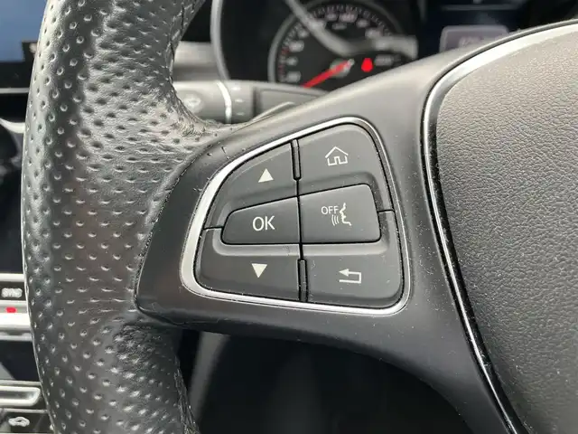 メルセデス・ベンツ Ｃ１８０ アバンギャルド 三重県 2014(平26)年 3.8万km 白 ♪走行37887km/♪ターボ/PRE-SAFEブレーキ/レーンキープアシスト/ブラインドスポットアシスト/アテンションアシスト/コーナーセンサー/ディストロニックプラス/スマートキー×2/プッシュスタート/ハーフレザーシート/前席シートヒーター/パワーシート/純正メーカーナビ/・6連チェンジャー(CD/DVD)/・DTV・SD・USB/・Bluetoothオーディオ/・バックカメラ/アイドリングストップ/アンビエントライト/イージーエントリー/純正17インチAW/LEDヘッドライト/リアフォグライト/オートライト/ウィンカーミラー/オートリトラクタブルミラー/革巻ステアリング/ステアリングスイッチ/パドルシフト/プライバシーガラス/フロアマット/ETC/サイド/カーテン/ニーエアバック