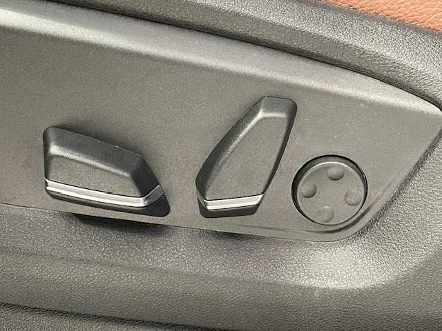 ＢＭＷ Ｘ５ xDrive 35d Mスポーツ 宮城県 2014(平26)年 9.4万km サファイアブラックP 4WD/ターボ/サンルーフ/ディーゼル/純正HDDナビ/バックカメラ/フルセグTV/CD/DVD/Bluetooth接続/衝突被害軽減システム/クルーズコントロール/レーンキープアシスト/コーナーセンサー前後/パドルシフト/ホールドブレーキ/電動リアゲート/3列シート/オットマン/レザーシート/シートメモリー/パワーシート/ルーフレール/LEDヘッドライト/オートライト/USB入力端子/純正ETC/純正アルミホイール/純正フロアマット