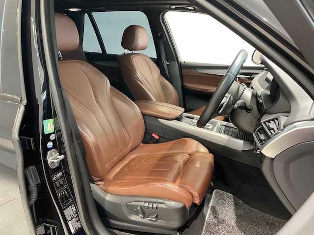 ＢＭＷ Ｘ５ xDrive 35d Mスポーツ 宮城県 2014(平26)年 9.4万km サファイアブラックP 4WD/ターボ/サンルーフ/ディーゼル/純正HDDナビ/バックカメラ/フルセグTV/CD/DVD/Bluetooth接続/衝突被害軽減システム/クルーズコントロール/レーンキープアシスト/コーナーセンサー前後/パドルシフト/ホールドブレーキ/電動リアゲート/3列シート/オットマン/レザーシート/シートメモリー/パワーシート/ルーフレール/LEDヘッドライト/オートライト/USB入力端子/純正ETC/純正アルミホイール/純正フロアマット
