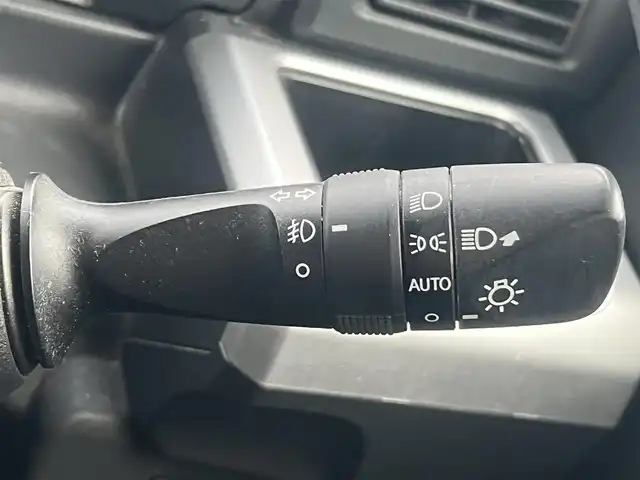 ダイハツ ウェイク G ターボ SA Ⅱ 秋田県 2016(平28)年 3.5万km ブルーメタリック ４WD/社外オーディオ（AM/FM/CD)/LEDヘッドライト/ターボ/衝突軽減システム/両側パワスラ/社外アルミ/スマートキー/アイドリングストップ/コーナーセンサー/プッシュスタート/運転席シートヒーター/純正フロアマット/純正ドアバイザー/オートライト/オートエアコン/パワーステアリング/パワーウィンドウ/横滑り防止/盗難防止装置/ルーフキャリア/電動格納ミラー/保証書/取扱説明書/記録簿