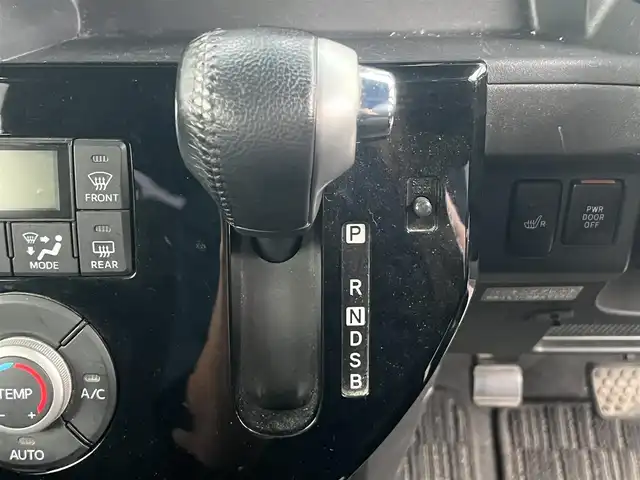 ダイハツ ウェイク G ターボ SA Ⅱ 秋田県 2016(平28)年 3.5万km ブルーメタリック ４WD/社外オーディオ（AM/FM/CD)/LEDヘッドライト/ターボ/衝突軽減システム/両側パワスラ/社外アルミ/スマートキー/アイドリングストップ/コーナーセンサー/プッシュスタート/運転席シートヒーター/純正フロアマット/純正ドアバイザー/オートライト/オートエアコン/パワーステアリング/パワーウィンドウ/横滑り防止/盗難防止装置/ルーフキャリア/電動格納ミラー/保証書/取扱説明書/記録簿