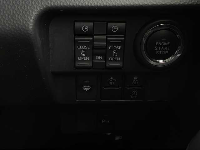 トヨタ ルーミー カスタムG 新潟県 2022(令4)年 7.6万km ブラックマイカメタリック 4WD/ディスプレイオーディオ/　　フルセグ/BT/AppleCarPlay/AndroudAuto/バックカメラ/両側パワースライドドア/レーダークルーズコントロール/LEDオートライト/純正14インチアルミホイール/ステアリングスイッチ/USBポート/スマートキー
