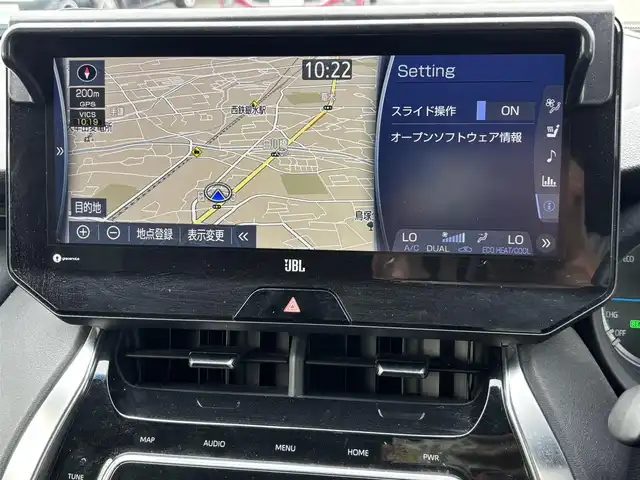 トヨタ ハリアー ハイブリッド Z レザーパッケージ 福岡県 2020(令2)年 7.7万km ホワイトパールクリスタルシャイン 12.3インチJBL純正ディスプレイオーディオ/・AppleCarPlay/・バックカメラ/・フルセグTV/・Bluetooth/・AUX/JBLサウンドスピーカー/プリクラッシュセーフティ/クリアランスソナー/ブラインドスポットモニター/リアクロストラフィックアラート/レーンキープアシスト/クルーズコントロール(追従有)/カーテンエアバッグ/ETC2.0/LEDオートライト/オートマチックハイビーム/レザーシート(シートヒーター、エアシート)/本革ステアリング(ステリングヒーター)/純正19インチアルミホイール/純正フロアマット