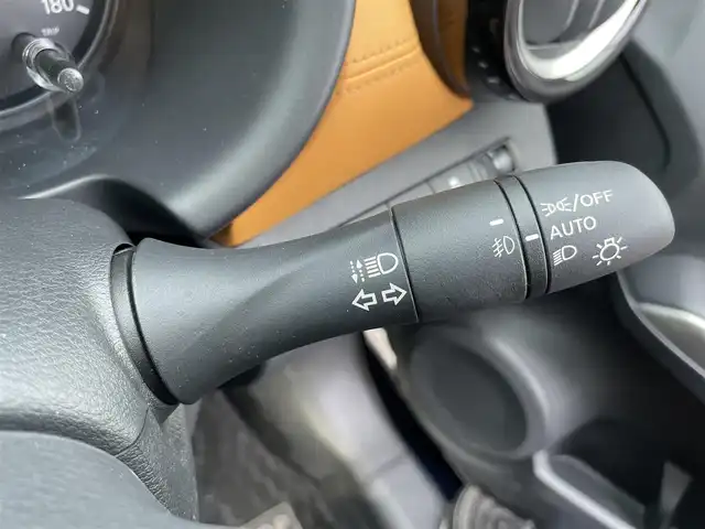 日産 キックス X ツートーンインテリアED 熊本県 2022(令4)年 1.4万km ダークブルー 純正9インチメモリーナビ/・CD/DVD/SD/USB/BT/・フルセグTV/インテリジェントアラウンドビューモニター/・バック/フロント/サイド/360°セーフティーアシスト/・プロパイロット/・車線逸脱警報/・車線逸脱防止支援システム/・インテリジェントエマージェンシーブレーキ/・ふらつき警報/・コーナリングスタビリティ/・オートマチックハイビーム/・インテリジェントルームミラー/前後コーナーセンサー/レザーシート/・D/N席シートヒーター/LEDオートライト/・フォグランプ/・ヘッドライトレベライザー/ドアバイザー/ルーフレール/革巻きステアリング/・ステアリングリモコン/・ステアリングヒーター/電動パーキングブレーキ/・オートブレーキホールド/純正アルミホイール/社外フロアマット/スマートキー×2/純正ドライブレコーダー（前方）/ETC/禁煙車