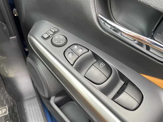 日産 キックス X ツートーンインテリアED 熊本県 2022(令4)年 1.4万km ダークブルー 純正9インチメモリーナビ/・CD/DVD/SD/USB/BT/・フルセグTV/インテリジェントアラウンドビューモニター/・バック/フロント/サイド/360°セーフティーアシスト/・プロパイロット/・車線逸脱警報/・車線逸脱防止支援システム/・インテリジェントエマージェンシーブレーキ/・ふらつき警報/・コーナリングスタビリティ/・オートマチックハイビーム/・インテリジェントルームミラー/前後コーナーセンサー/レザーシート/・D/N席シートヒーター/LEDオートライト/・フォグランプ/・ヘッドライトレベライザー/ドアバイザー/ルーフレール/革巻きステアリング/・ステアリングリモコン/・ステアリングヒーター/電動パーキングブレーキ/・オートブレーキホールド/純正アルミホイール/社外フロアマット/スマートキー×2/純正ドライブレコーダー（前方）/ETC/禁煙車