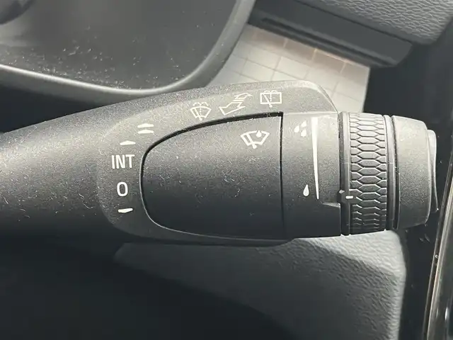 ボルボ ＸＣ４０ B4 モメンタム 静岡県 2021(令3)年 3.9万km アイスホワイト アダプティブクルーズコントロール/純正ナビ/（フルセグ/Bluetooth/USB)/CarPlay /360°カメラ/レーンキープアシスト/BLIS/クロストラフィックアラート/シートヒーター/パワーシート/ステアリングヒーター/メモリーシート/オートホールド機能/ワンオーナー/LEDヘッドライト/フォグランプ/電動リアゲート/前後クリアランスソナー/純正18インチアルミホイール/ETC/純正フロアマット