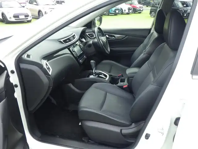日産 エクストレイル 20X エマージェンシーブレーキ 千葉県 2015(平27)年 5.2万km ブリリアントホワイトパール エマージェンシーブレーキ/カブロンシート/前席シートヒーター/純正SDナビ/地デジTV/アラウンドビューモニター/ドライブレコーダー（ZDR-012）/ETC/ウインカーミラー/コーナーセンサー/純正17インチアルミホイル/インテリジェントキー