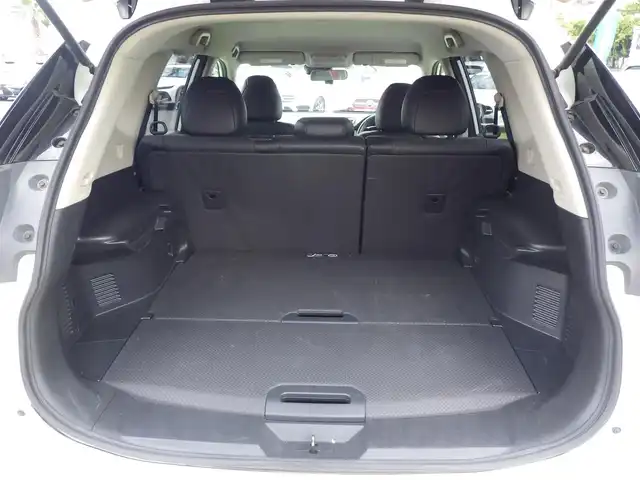 日産 エクストレイル 20X エマージェンシーブレーキ 千葉県 2015(平27)年 5.2万km ブリリアントホワイトパール エマージェンシーブレーキ/カブロンシート/前席シートヒーター/純正SDナビ/地デジTV/アラウンドビューモニター/ドライブレコーダー（ZDR-012）/ETC/ウインカーミラー/コーナーセンサー/純正17インチアルミホイル/インテリジェントキー