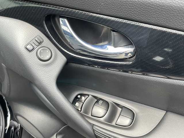 日産 エクストレイル 20Xi 岐阜県 2020(令2)年 1.3万km ダイヤモンドブラック 登録時走行距離：12495km/ワンオーナー/保証書/純正10インチSDナビ（MM519D-L）/アラウンドビューモニター/フルセグテレビ・BT・DVD/ドライブレコーダー/プロパイロット/インテリジェントルームミラー/パワーバックドア/ナビ連動純正ドライブレコーダー/４WD/ETC/全席シートヒーター/レザーシート/オートライト/プッシュスタート/スマートキー/スペアキー/純正１８インチアルミホイール/ルーフレール