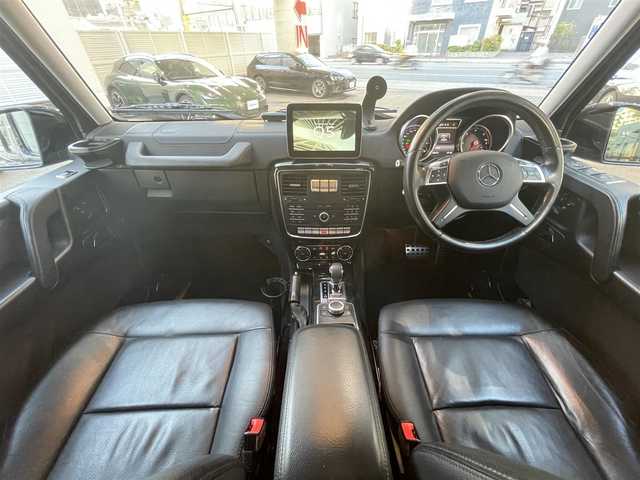 メルセデス・ベンツ ゲレンデヴァーゲン Ｇ３５０ｄ 神奈川県 2017(平29)年 6.5万km 黒 ４WD＆ディーゼルターボ/スライディングルーフ/harman/kardon/純正ナビ＆フルセグTV/CD/SD/BT/USB/バックカメラ/クルーズコントロール/ディストロニック・プラス/ブラインドスポットアシスト/ディファレンシャルロック/オフロードギアレシオ/パークトロニック/黒革シート/・前席パワーシート/・全席シートヒーター/背面タイヤ＆純正カバー/純正18inアルミホイール/オートライト/HIDライト/Wエアバッグ/ABS・横滑り防止/純正フロアマット/保証書/取扱説明書/スペアキー
