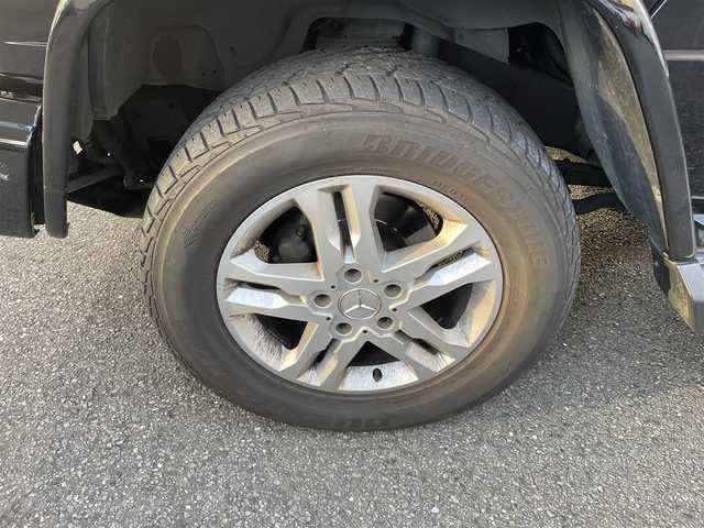 メルセデス・ベンツ ゲレンデヴァーゲン Ｇ３５０ｄ 神奈川県 2017(平29)年 6.5万km 黒 ４WD＆ディーゼルターボ/スライディングルーフ/harman/kardon/純正ナビ＆フルセグTV/CD/SD/BT/USB/バックカメラ/クルーズコントロール/ディストロニック・プラス/ブラインドスポットアシスト/ディファレンシャルロック/オフロードギアレシオ/パークトロニック/黒革シート/・前席パワーシート/・全席シートヒーター/背面タイヤ＆純正カバー/純正18inアルミホイール/オートライト/HIDライト/Wエアバッグ/ABS・横滑り防止/純正フロアマット/保証書/取扱説明書/スペアキー
