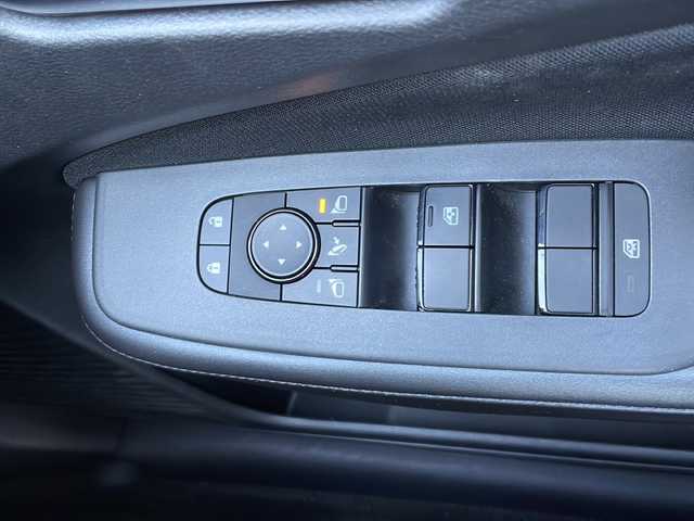 日産 ノート X 山口県 2021(令3)年 4.1万km ガーネットレッド 純正9インチメモリナビ【259156XJ0A】/・フルセグテレビ/・Bluetooth/・Android　Auto/・USB/・HDMI/・AM/FM/ETC2.0/前方ドライブレコーダー/プッシュスタート/スマートキー/アラウンドビューモニター/電動パーキングブレーキ/プロパイロット/スマートルームミラー/LEDヘッドライト/おくだけ充電/タイプC入力端子/シガーソケット/安全装備/・ヒルスタートアシスト/・インテリジェント エマージェンシーブレーキ/・踏み間違い衝突防止アシスト/・標識検知機能/・インテリジェント FCW（前方衝突予測警報）/・LDW（車線逸脱警報）/・インテリジェント DA（ふらつき警報）/・インテリジェント LI （車線逸脱防止支援システム）/・エマージェンシーストップシグナル/・インテリジェント BSI（後側方衝突防止支援システム）/・BSW（後側方車両検知警報）/・RCTA（後退時車両検知警報）/・車両接近通報装置/・イモビライザー